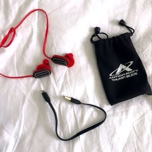 Bluetooth earphones buds